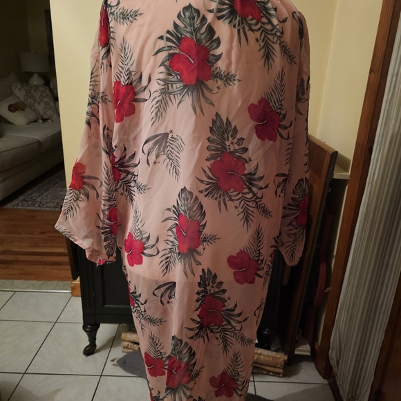 Guess beach cover up - Picture 3 of 5